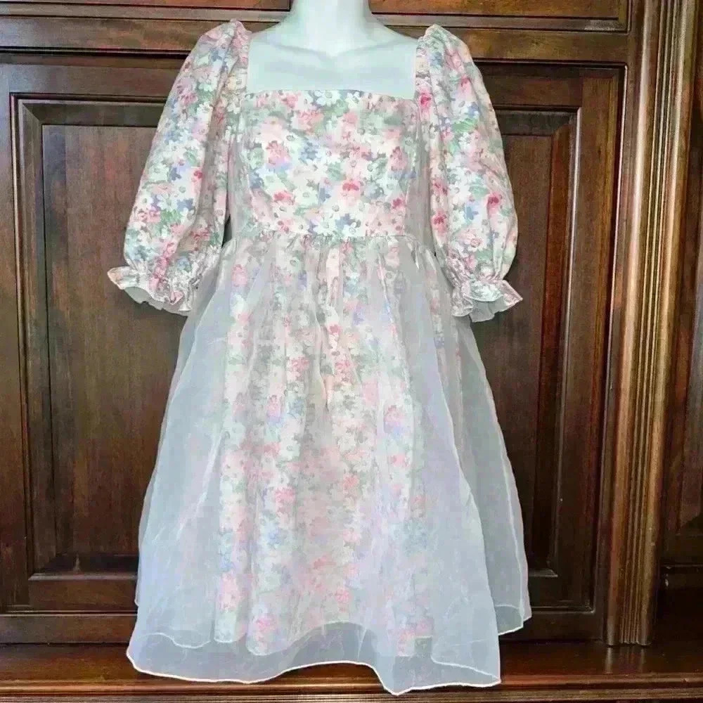 Women's Floral Dress / Size Medium/ White & Pink